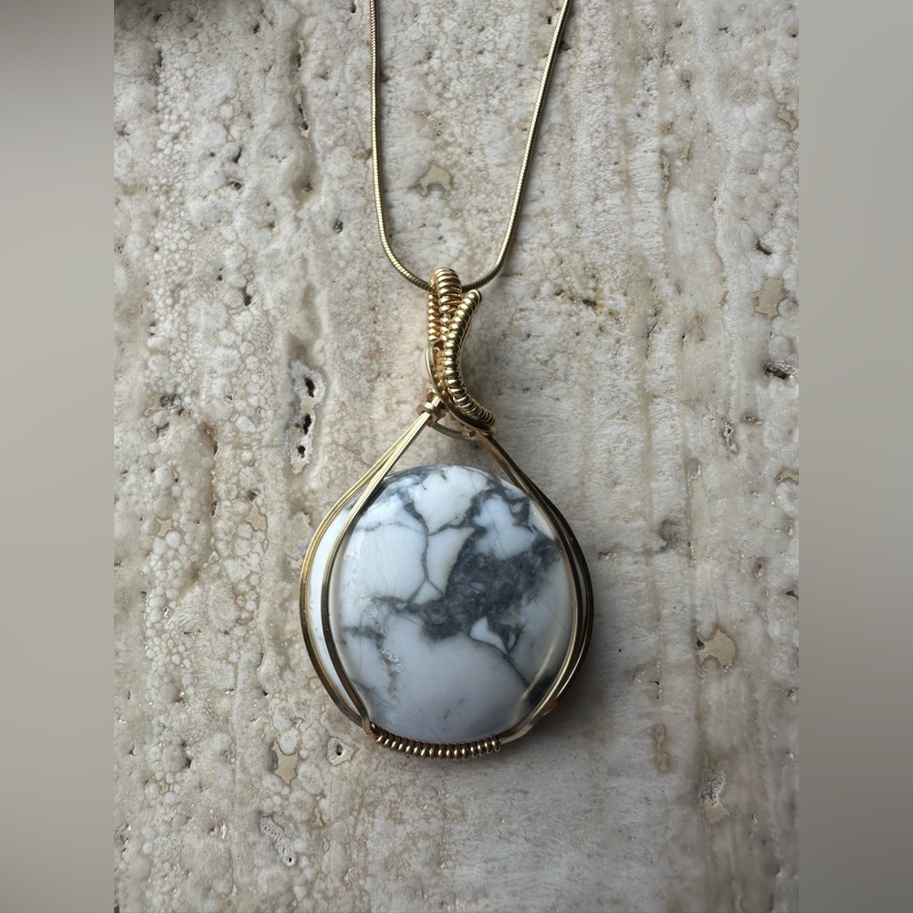 Natural Howlite Stone Necklace Pendant